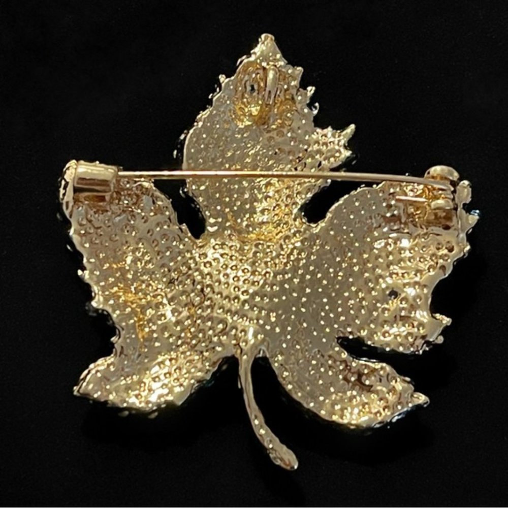 ✨ Gorgeous Maple Leave Rhinestone Brooch 🍁 - Picture 2 of 2